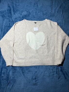 NWT American Eagle Beige Heart Sweater - Size M
